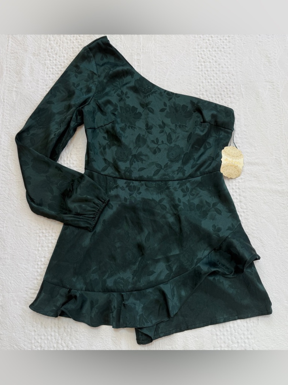 Alter’d State One Sleeve Romper Dress size Medium Green Jacquard Floral NWT